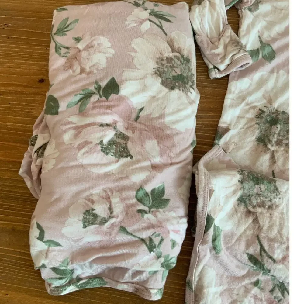 Lou Lou and Company newborn‎ Pink floral gown and swaddle blanket